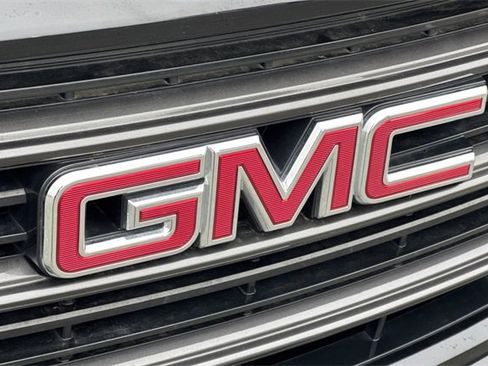 Used 2020 GMC Terrain SLE w/ Elevation Edition image 45