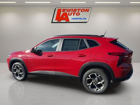 New 2026 Chevrolet Trax LT w/ Driver Confidence Package image 6