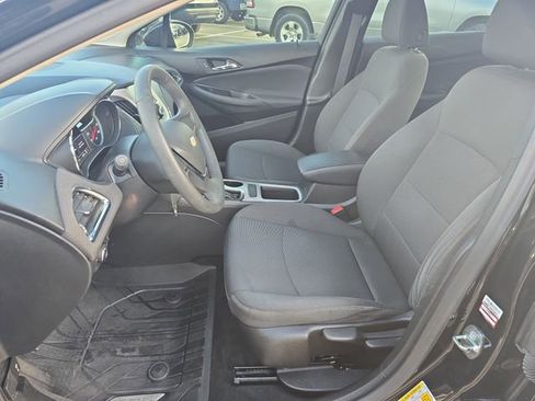 Used 2018 Chevrolet Cruze LS image 14
