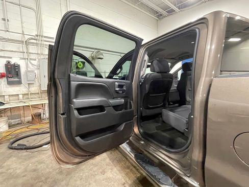 Used 2015 Chevrolet Silverado 2500 LT w/ LT Convenience Package image 36