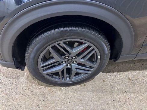 Used 2025 Ford Explorer ST-Line w/ ST-Line Street Pack image 12