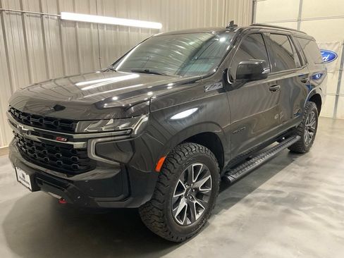 Used 2022 Chevrolet Tahoe Z71 w/ Luxury Package AWD/4WD image 4