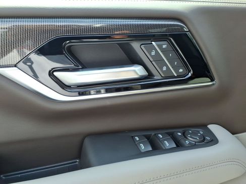 New 2026 GMC Yukon XL Elevation w/ Elevation Premium Package RWD image 9