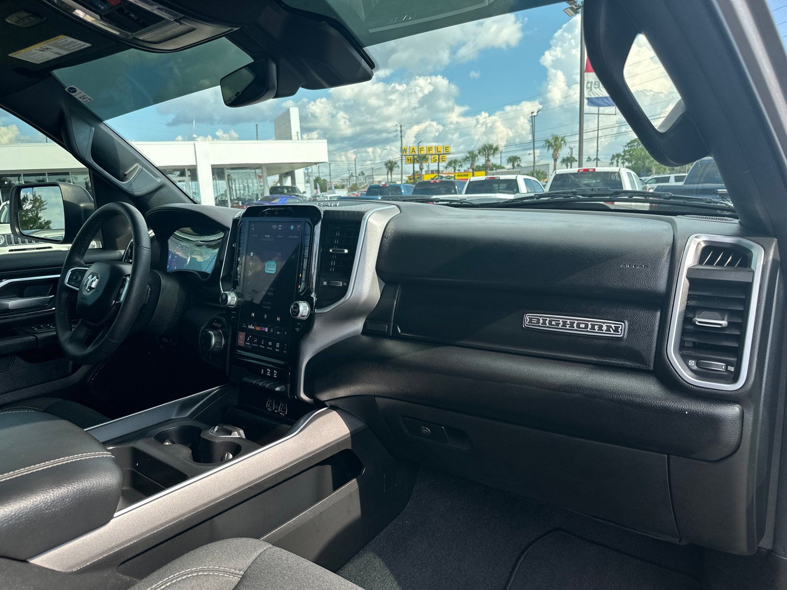Used 2025 RAM 1500 Big Horn AWD/4WD image 21