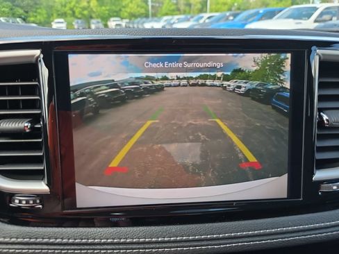 New 2027 Chrysler Pacifica Select AWD/4WD image 18