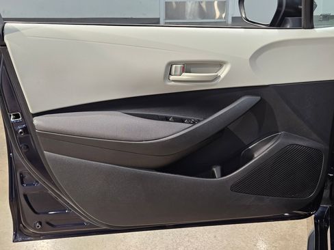 Used 2022 Toyota Corolla LE image 20
