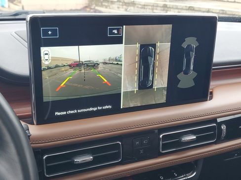 Certified 2023 Lincoln Nautilus Reserve w/ Equipment Group 201A image 17