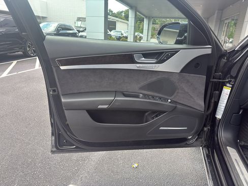 Used 2013 Audi A8 3.0T w/ Convenience Pkg AWD/4WD image 14