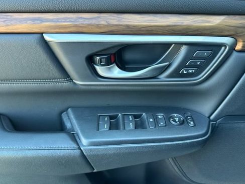 Used 2020 Honda CR-V Touring image 11