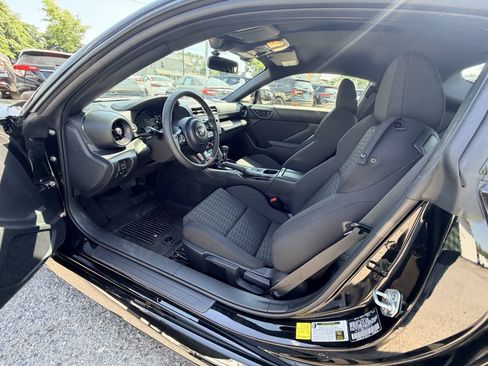 Used 2025 Toyota GR86 RWD image 42