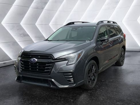Used 2023 Subaru Ascent Onyx Edition Limited image 3