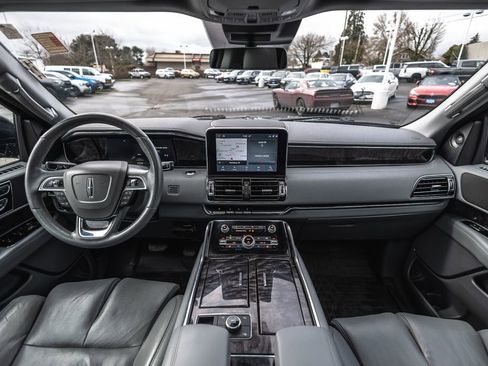 Used 2021 Lincoln Navigator L Reserve image 26