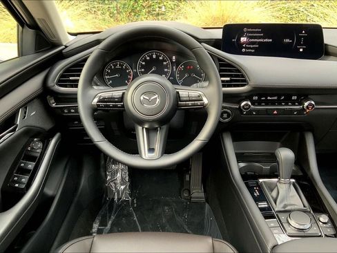 Used 2025 MAZDA MAZDA3 2.5 Turbo Sedan w/Premium Plus image 4