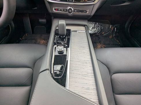 Used 2024 Volvo V90 B6 Cross Country Plus image 24