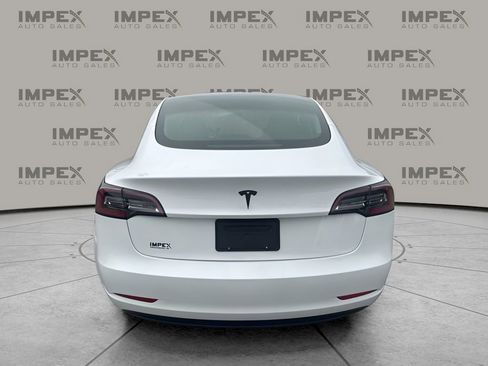 Used 2023 Tesla Model 3 Standard Range image 4