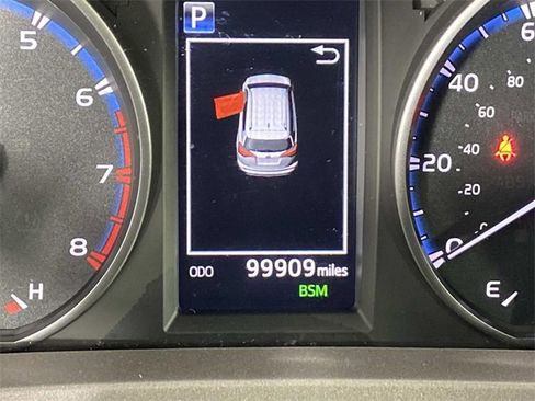 Used 2018 Toyota RAV4 XLE image 22