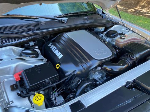 Used 2019 Dodge Challenger R/T image 16