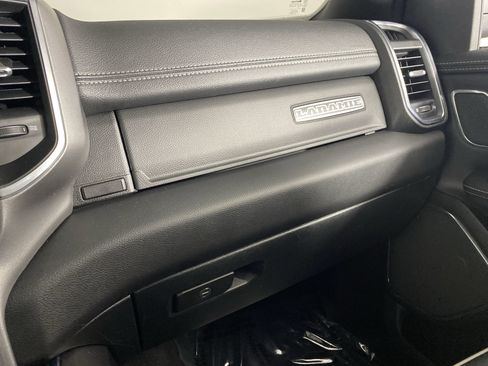 Used 2024 RAM 1500 Laramie AWD/4WD image 34