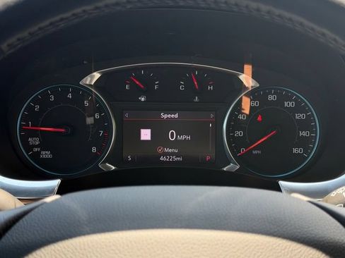 Used 2022 Chevrolet Traverse RS FWD image 30