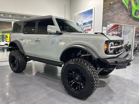 Used 2022 Ford Bronco Outer Banks w/ Sasquatch Package AWD/4WD image 23