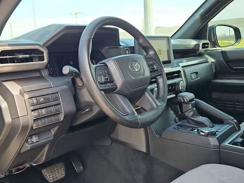 Certified 2025 Toyota Tacoma SR5 AWD/4WD image 10