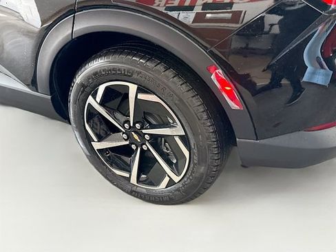 New 2026 Chevrolet Equinox EV LT image 31