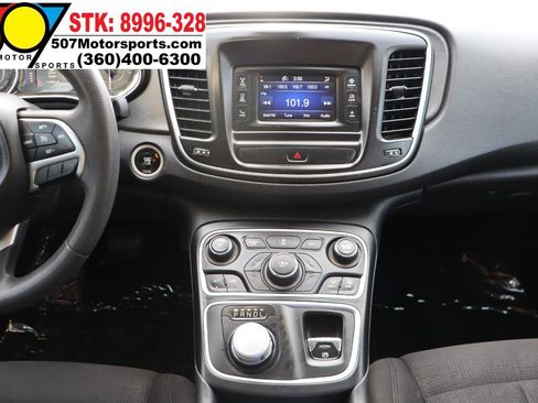 Used 2016 Chrysler 200 LX FWD image 17
