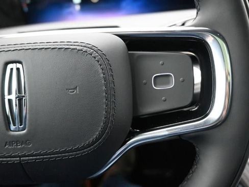 New 2025 Lincoln Nautilus Premier w/ Equipment Group 102A image 23