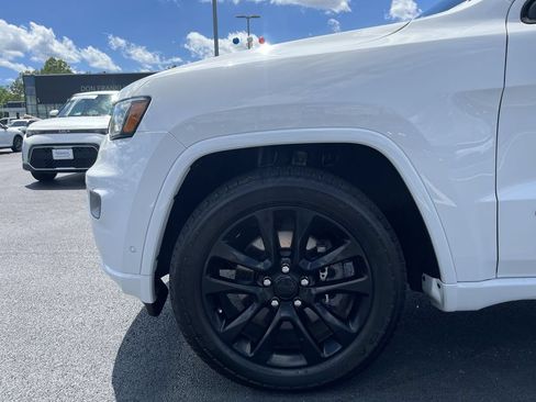 Used 2021 Jeep Grand Cherokee Limited w/ Quick Order Package 28K 80th AWD/4WD image 16