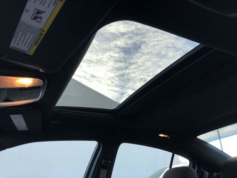 Used 2022 Dodge Charger SXT w/ Blacktop Package image 22