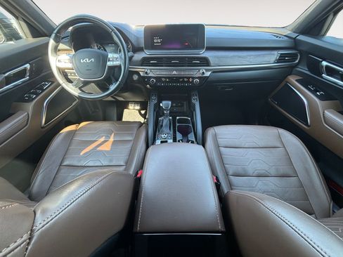 Used 2022 Kia Telluride SX w/ SX Prestige Package image 10
