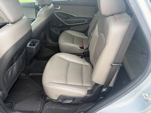 Used 2018 Hyundai Santa Fe Limited image 36