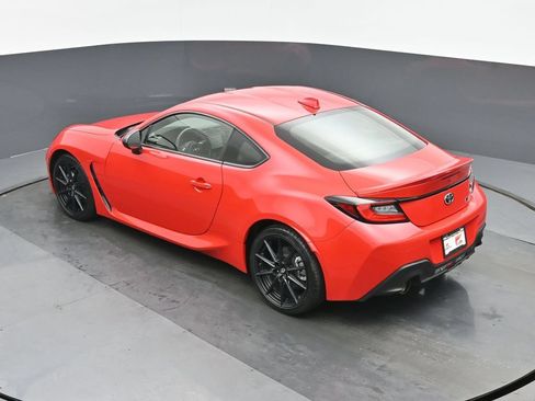 Used 2024 Toyota GR86 Premium RWD image 15