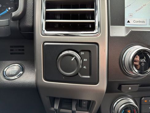 Used 2018 Ford F450 Platinum w/ Platinum Ultimate Package AWD/4WD image 36