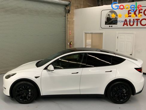 Used 2021 Tesla Model Y Long Range AWD/4WD image 7