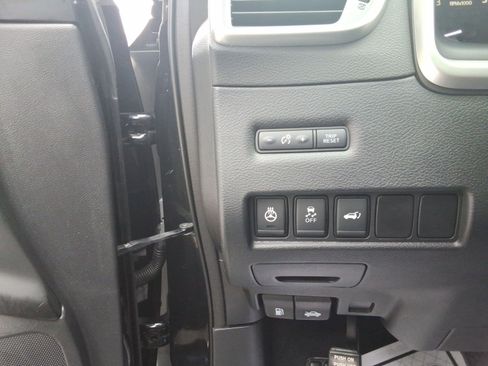 Used 2017 Nissan Murano Platinum image 19