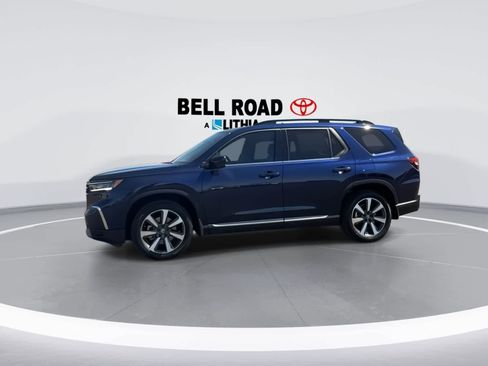 Used 2025 Honda Pilot Elite image 6
