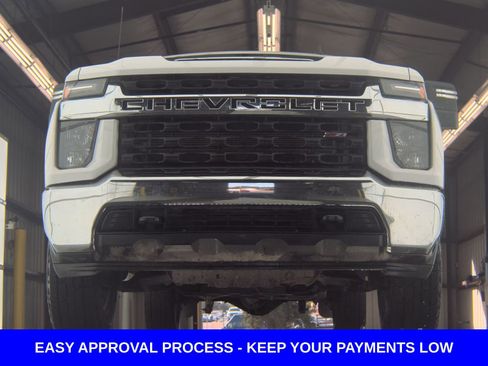 Used 2023 Chevrolet Silverado 2500 LT image 2