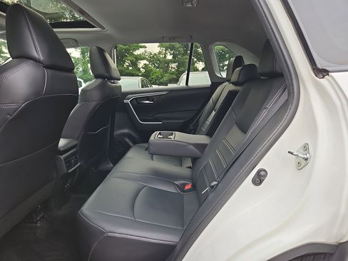 Used 2020 Toyota RAV4 XLE Premium AWD/4WD image 12
