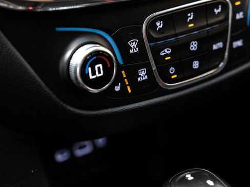 Used 2019 Chevrolet Equinox LT image 33