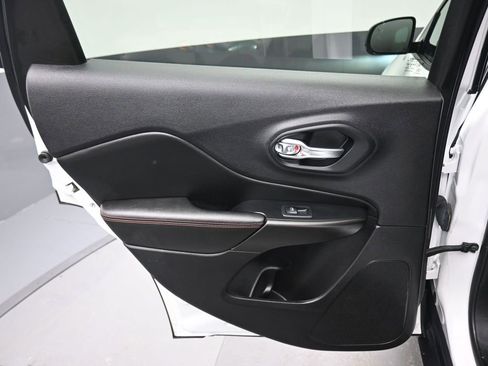 Used 2022 Jeep Cherokee Trailhawk w/ Premium Leather Package image 30