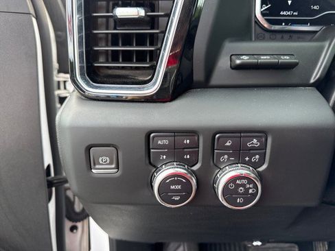 Used 2024 GMC Sierra 1500 Denali Ultimate AWD/4WD image 21