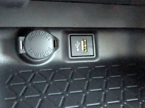 New 2025 Toyota RAV4 XLE image 19