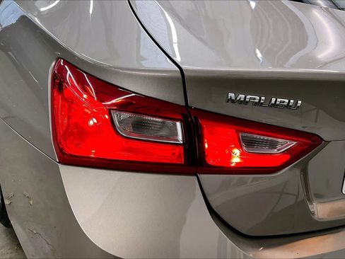 Used 2023 Chevrolet Malibu LT image 31