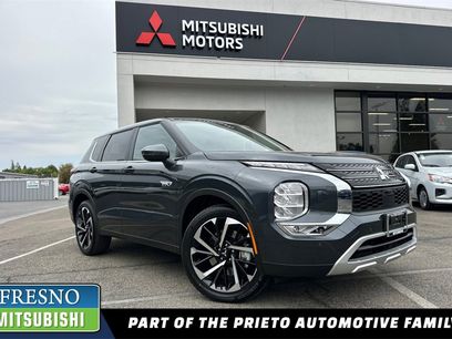 New 2025 Mitsubishi Outlander SE