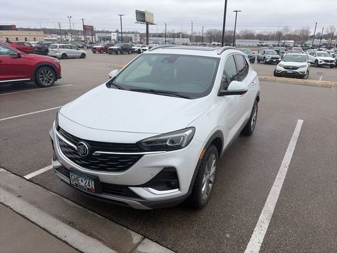 Used 2021 Buick Encore GX Essence w/ Advanced Technology Package image 2