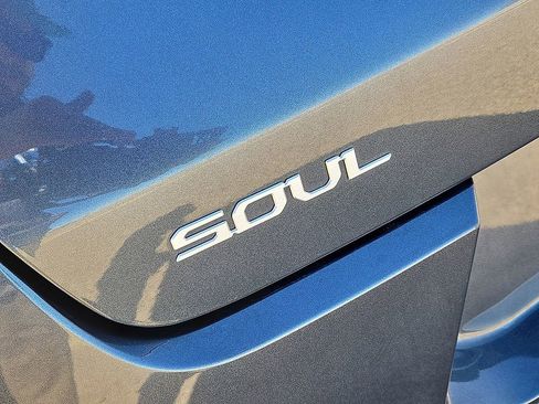 Used 2024 Kia Soul LX w/ Option Group 015 image 11