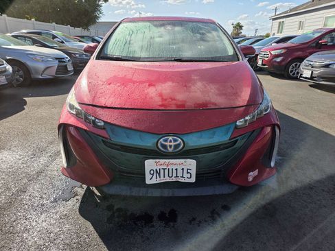 Used 2017 Toyota Prius Prime Advanced image 6