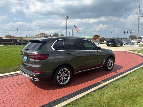 Used 2022 BMW X5 xDrive40i w/ Premium Package AWD/4WD image 3