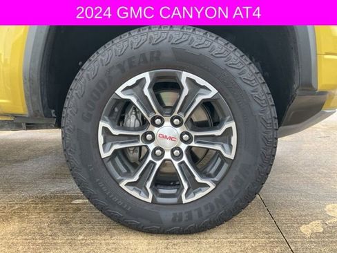 Used 2024 GMC Canyon AT4 AWD/4WD image 10